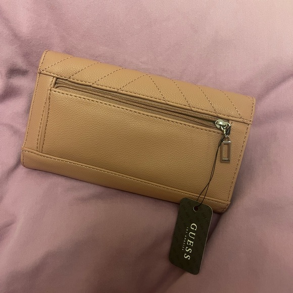 Blush / Rose Guess Wallet - Picture 5 of 9